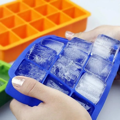 Silicone Ice Tray with Removable Lid Easy Release Crushed Ice Trays Stackable 24 Cavities Flexible Ice Cube Molds